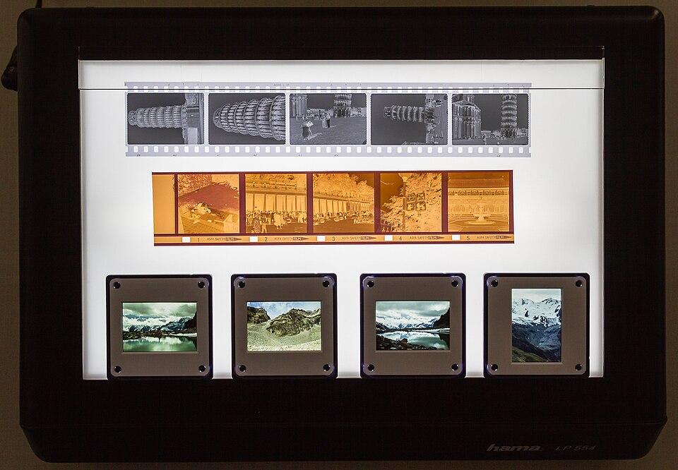 File:2015 04 08 009 Analogfilme.jpg